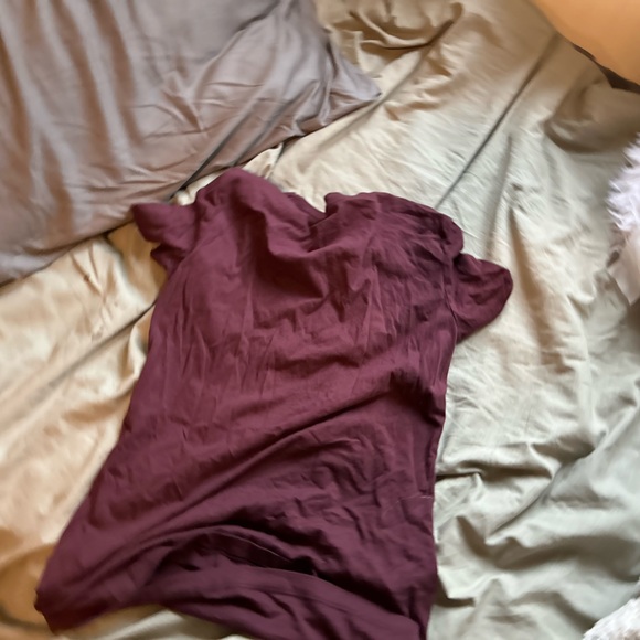 Aeropostale fitted, purple tee - Picture 2 of 4